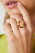 anillo de círculo atrevido